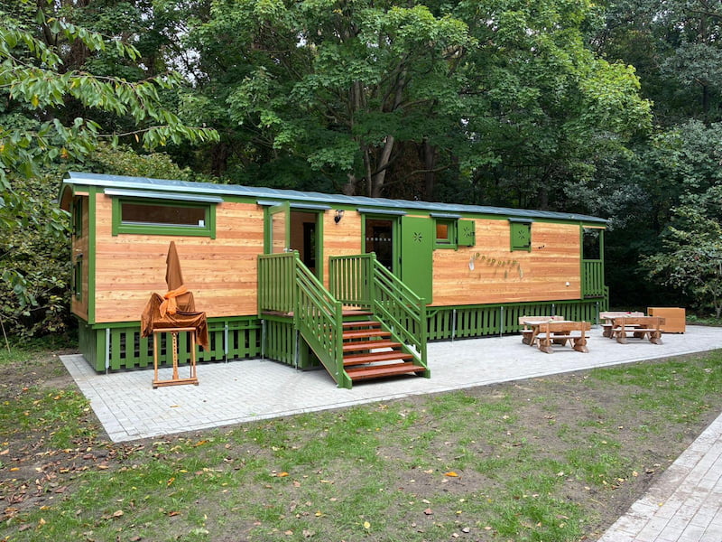 NAWALO Waldkindergartenwagen der Kita Sylverberg in Hamm von außen