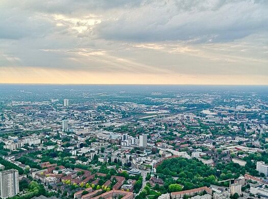 Luftaufnahme der Stadt Hamburg, Symbolbild NAWALO Blog